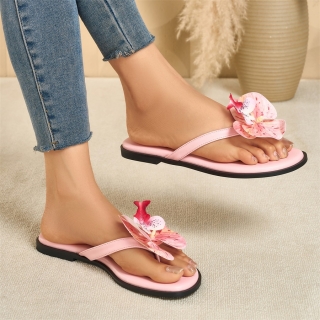 Flat sandals and slipper